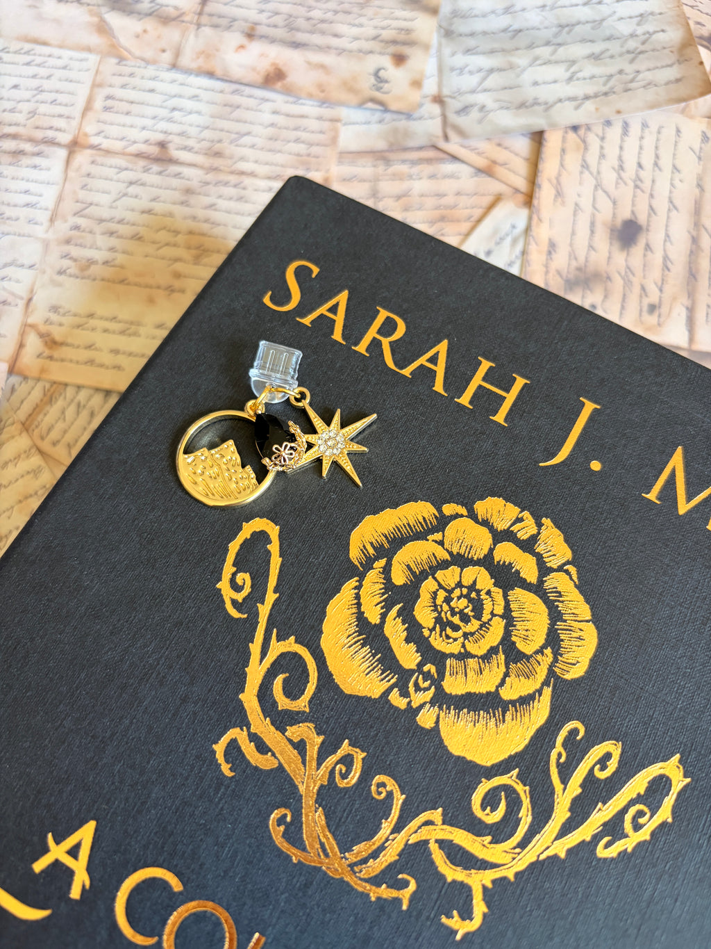 Velaris / Night Court Inspired Kindle Charm - ACOTAR